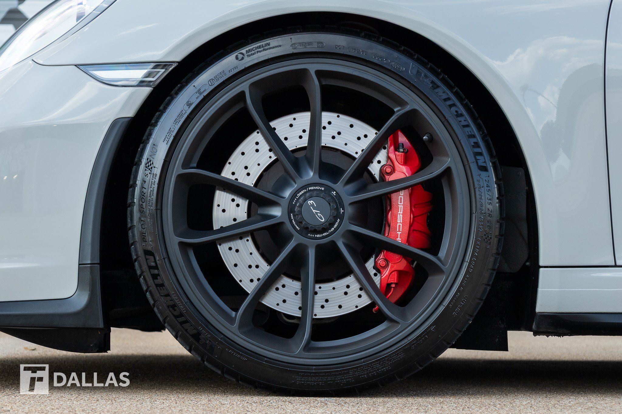 Used 2018 Porsche 911 GT3 RWD image 8