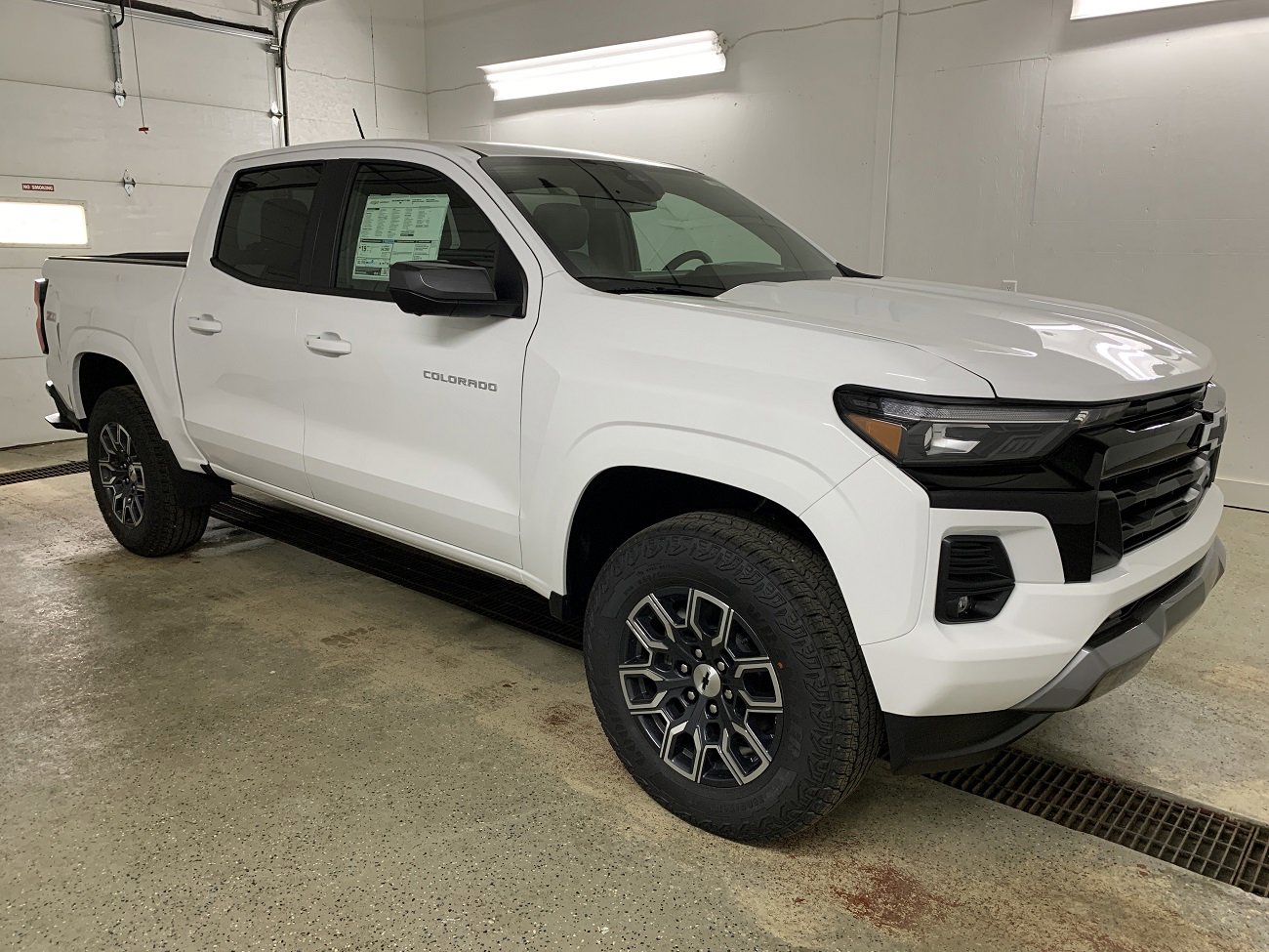 New 2025 Chevrolet Colorado Z71 w/ Technology Package image 1