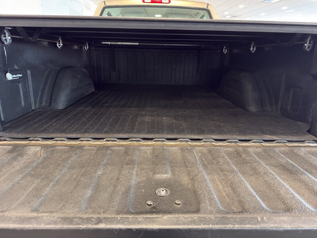 Used 2004 GMC Sierra 1500 BASE Regular Cab w/ Light Duty Power Package image 7