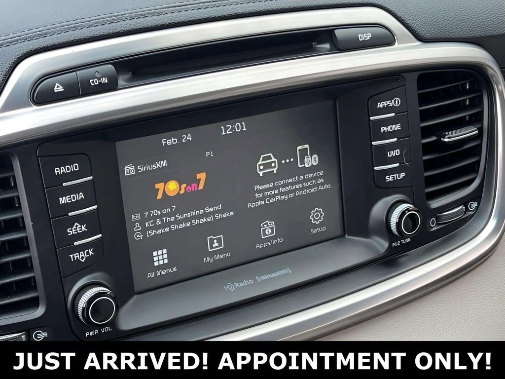 Used 2017 Kia Sorento EX image 18
