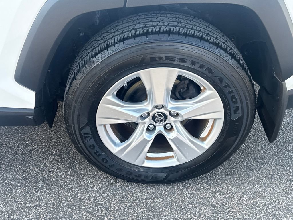 Used 2019 Toyota RAV4 XLE image 40
