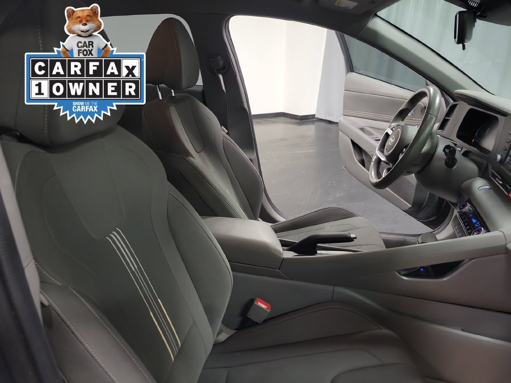 Used 2025 Hyundai Elantra Sport FWD image 29
