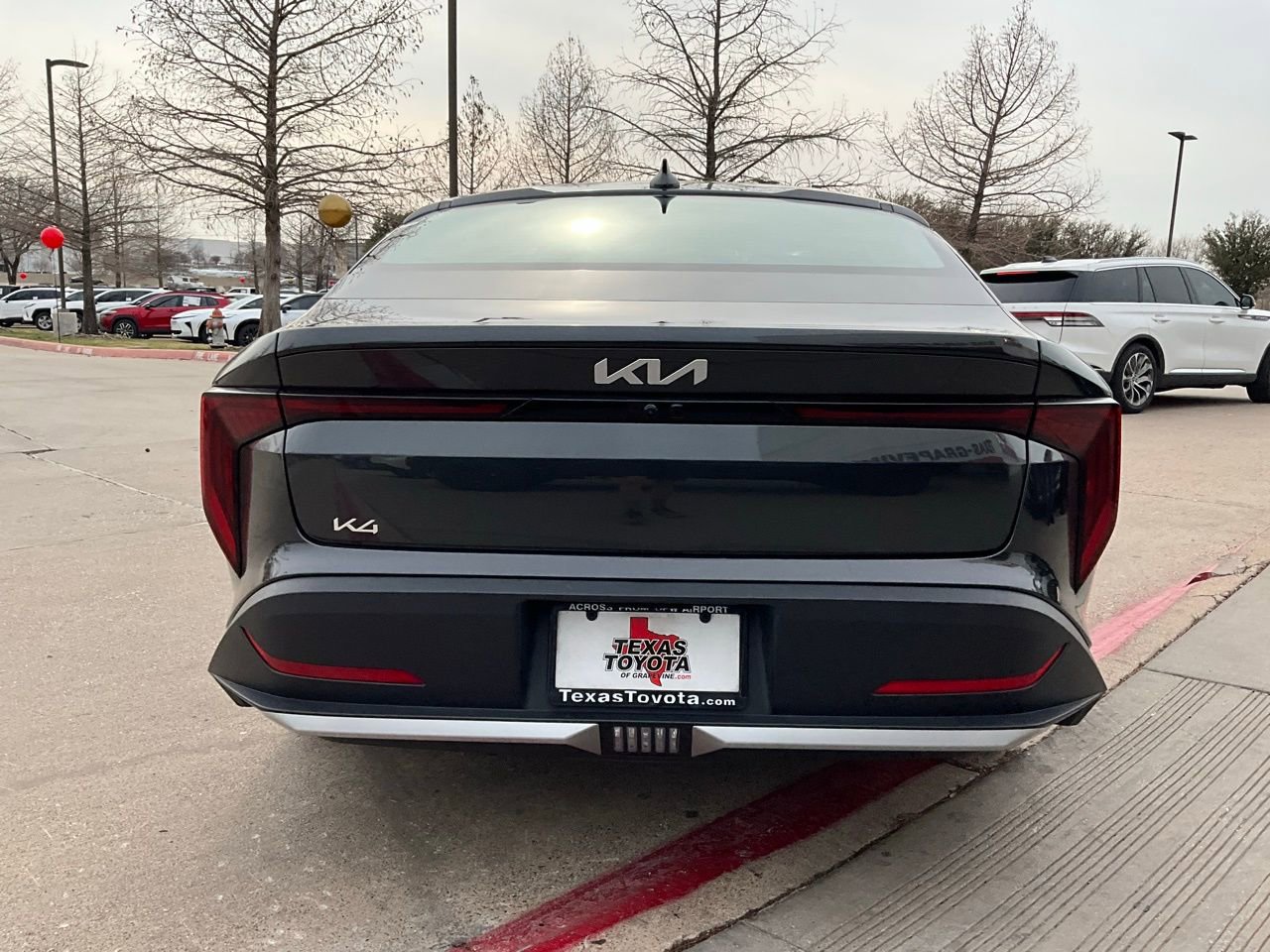 Used 2025 Kia K4 LXS image 7