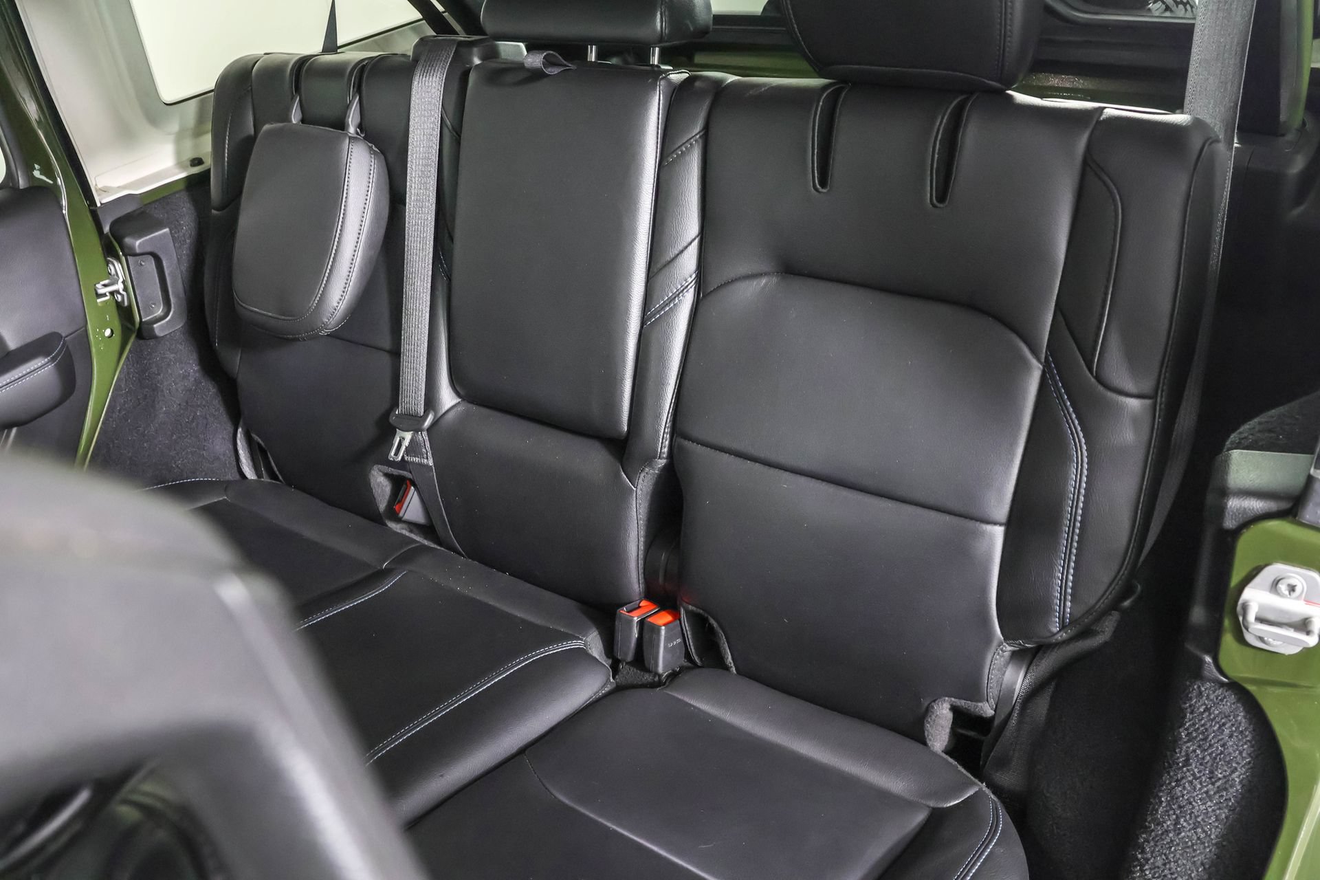 Used 2023 Jeep Wrangler Unlimited Rubicon 4xe AWD/4WD image 37