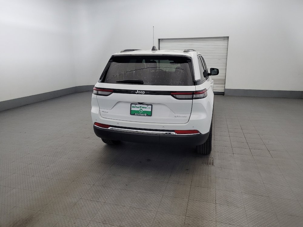Used 2023 Jeep Grand Cherokee Laredo w/ Luxury Tech Group I AWD/4WD image 7