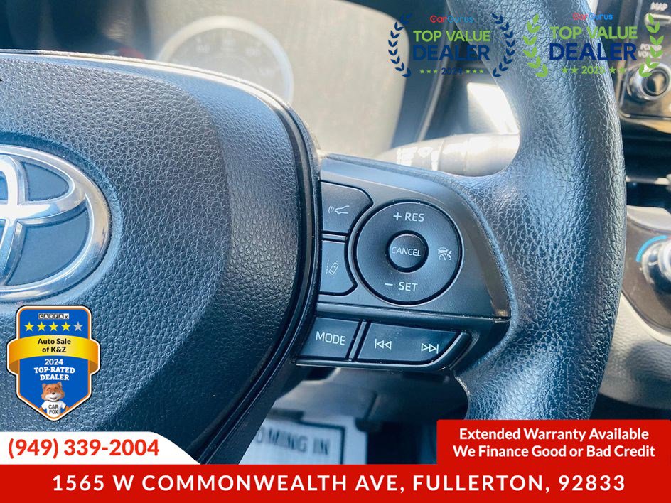 Used 2021 Toyota Corolla LE image 32