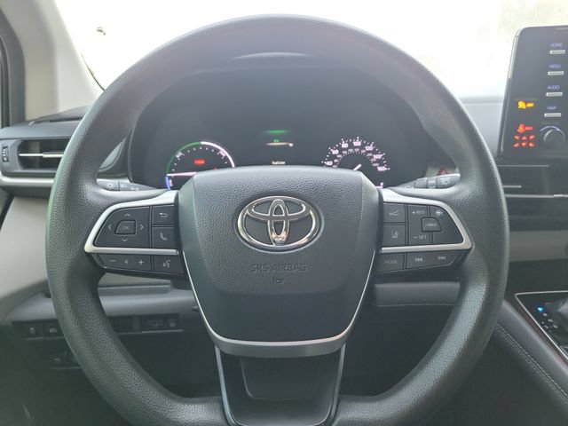 Used 2021 Toyota Sienna LE FWD image 13