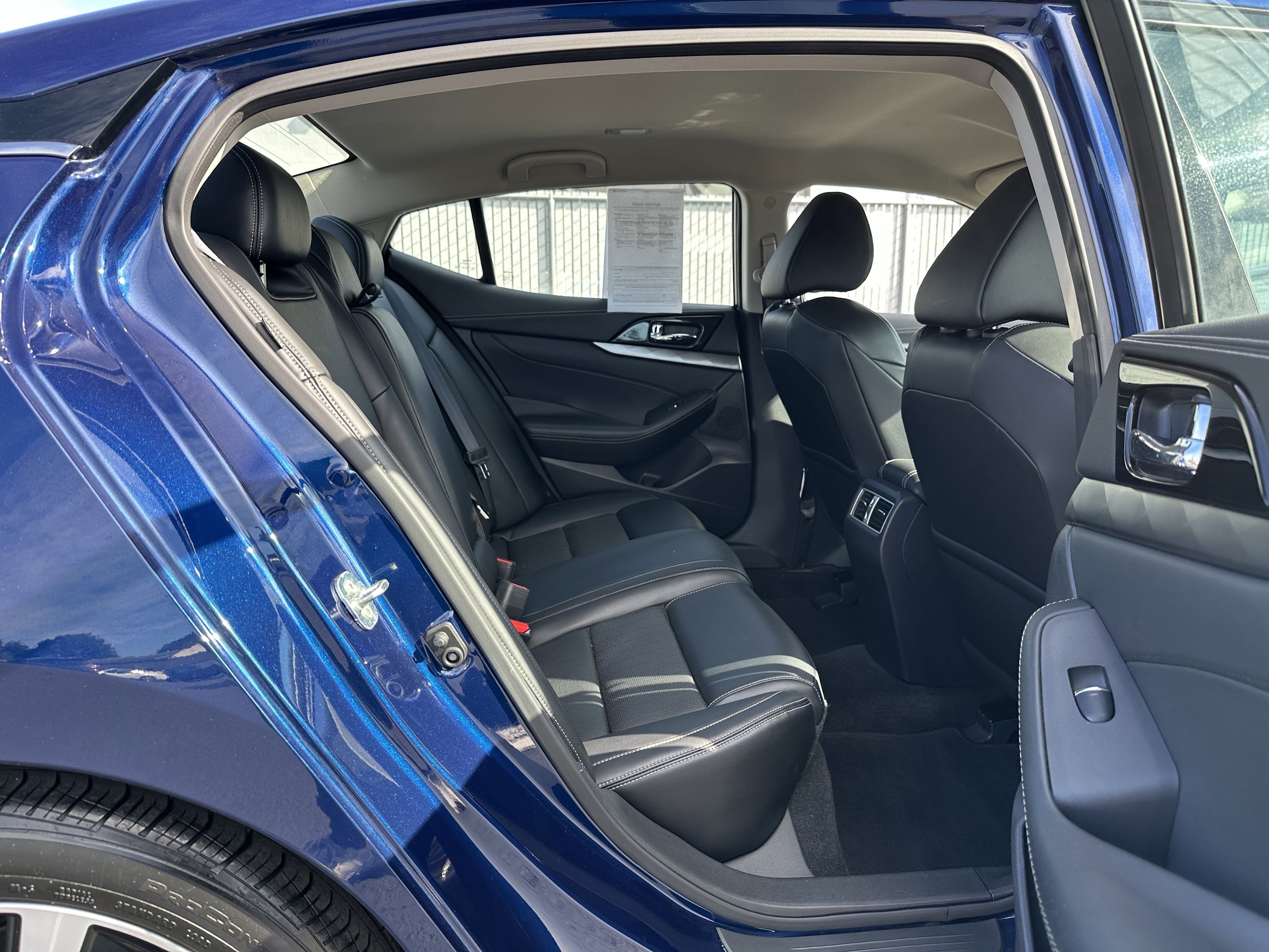 Used 2023 Nissan Maxima SV w/ Floor Mat Group image 12