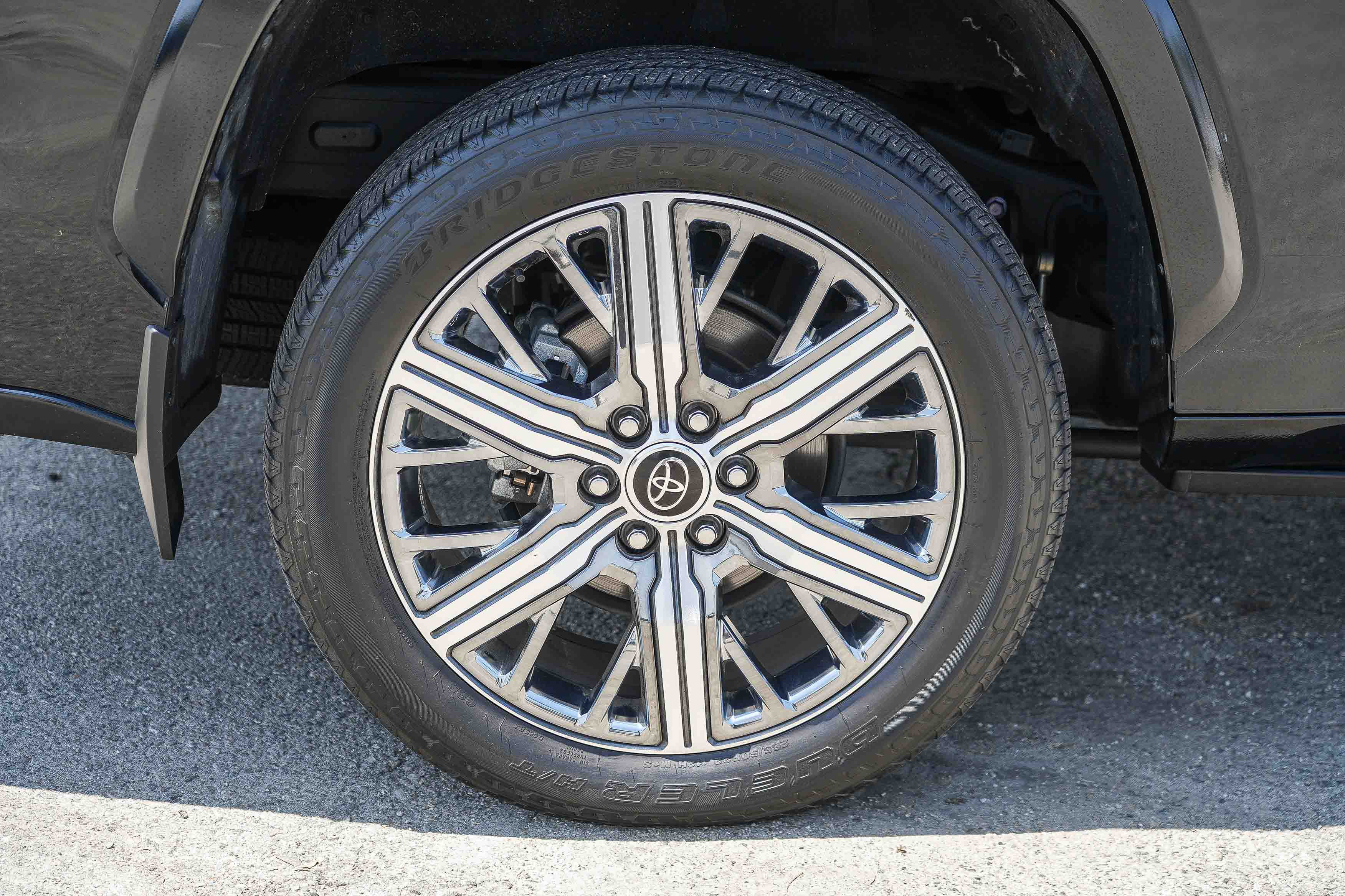 Used 2024 Toyota Sequoia Capstone AWD/4WD image 12