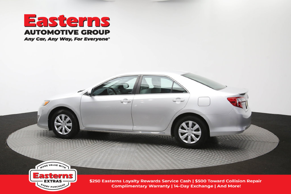 Used 2014 Toyota Camry LE FWD image 62