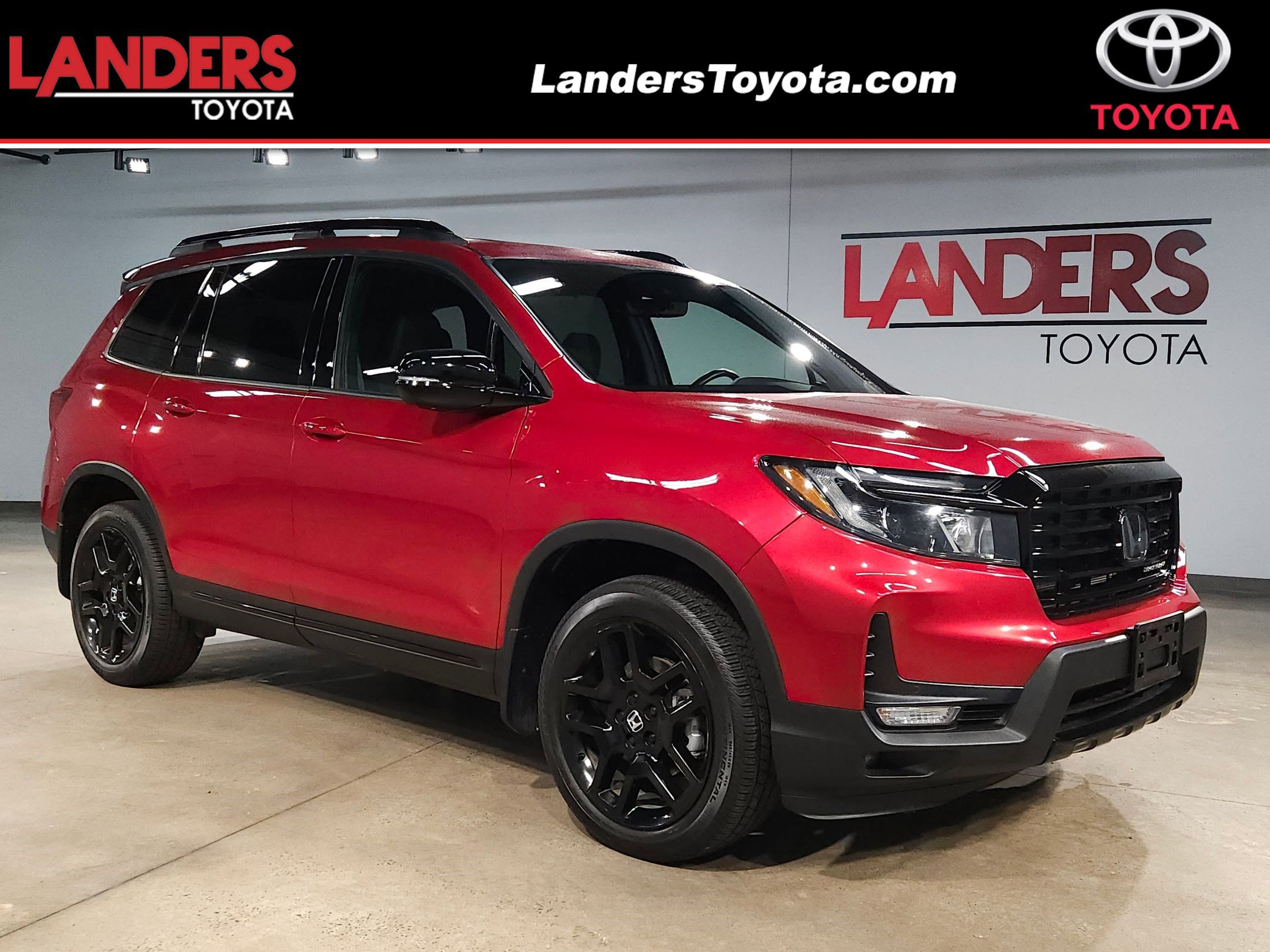 Used 2025 Honda Passport Black Edition image 1