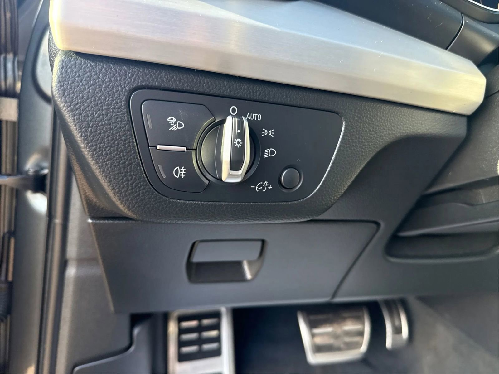 Used 2019 Audi SQ5 Premium Plus w/ Premium Plus Package AWD/4WD image 24