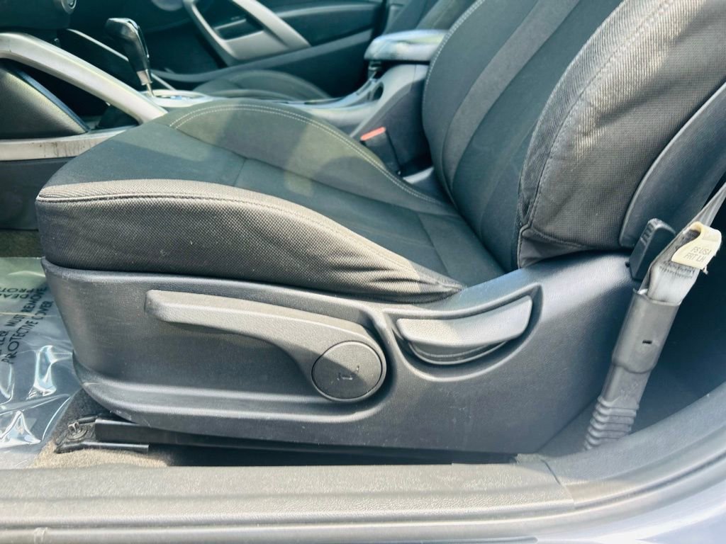 Used 2017 Hyundai Veloster image 15