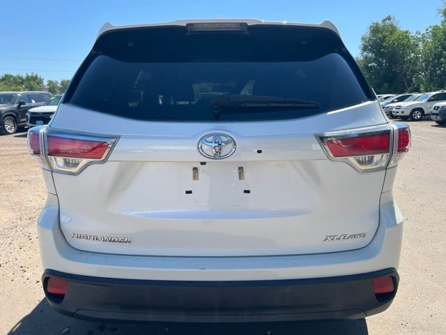 Used 2016 Toyota Highlander XLE AWD/4WD image 5