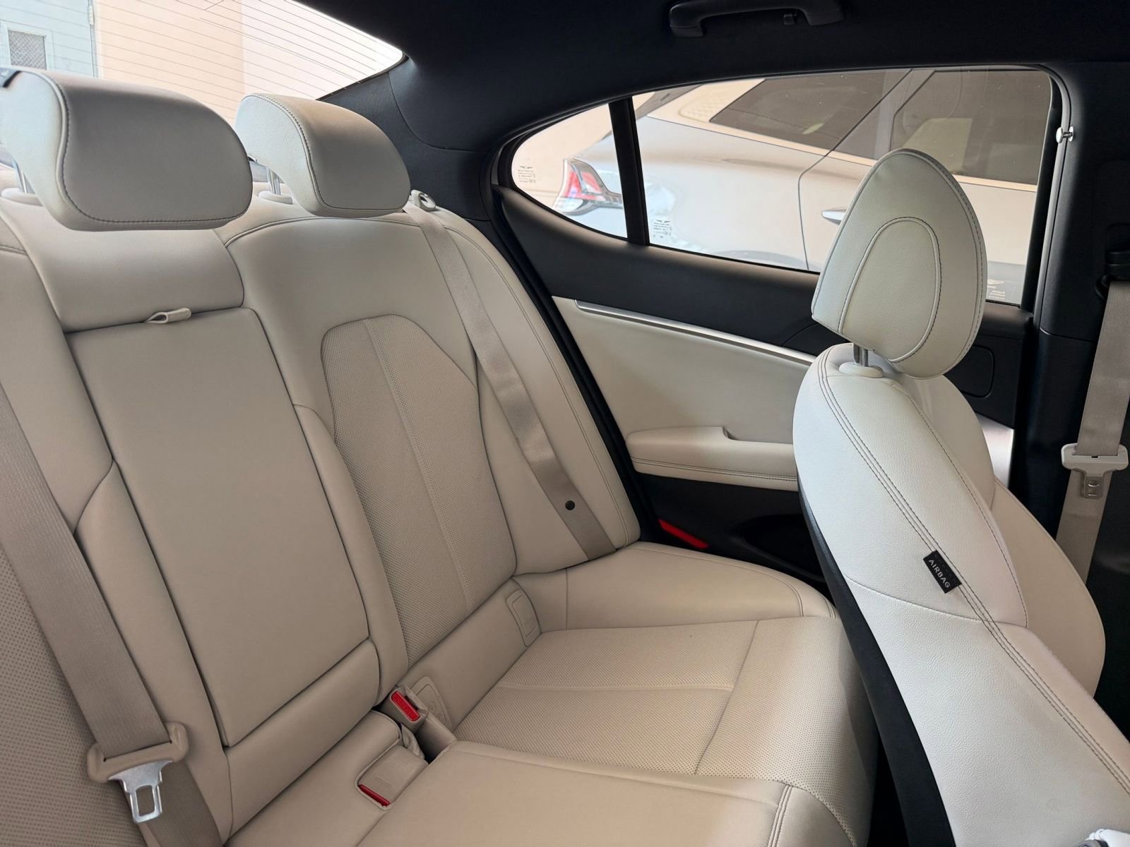 Used 2025 Genesis G70 2.5T AWD/4WD image 33
