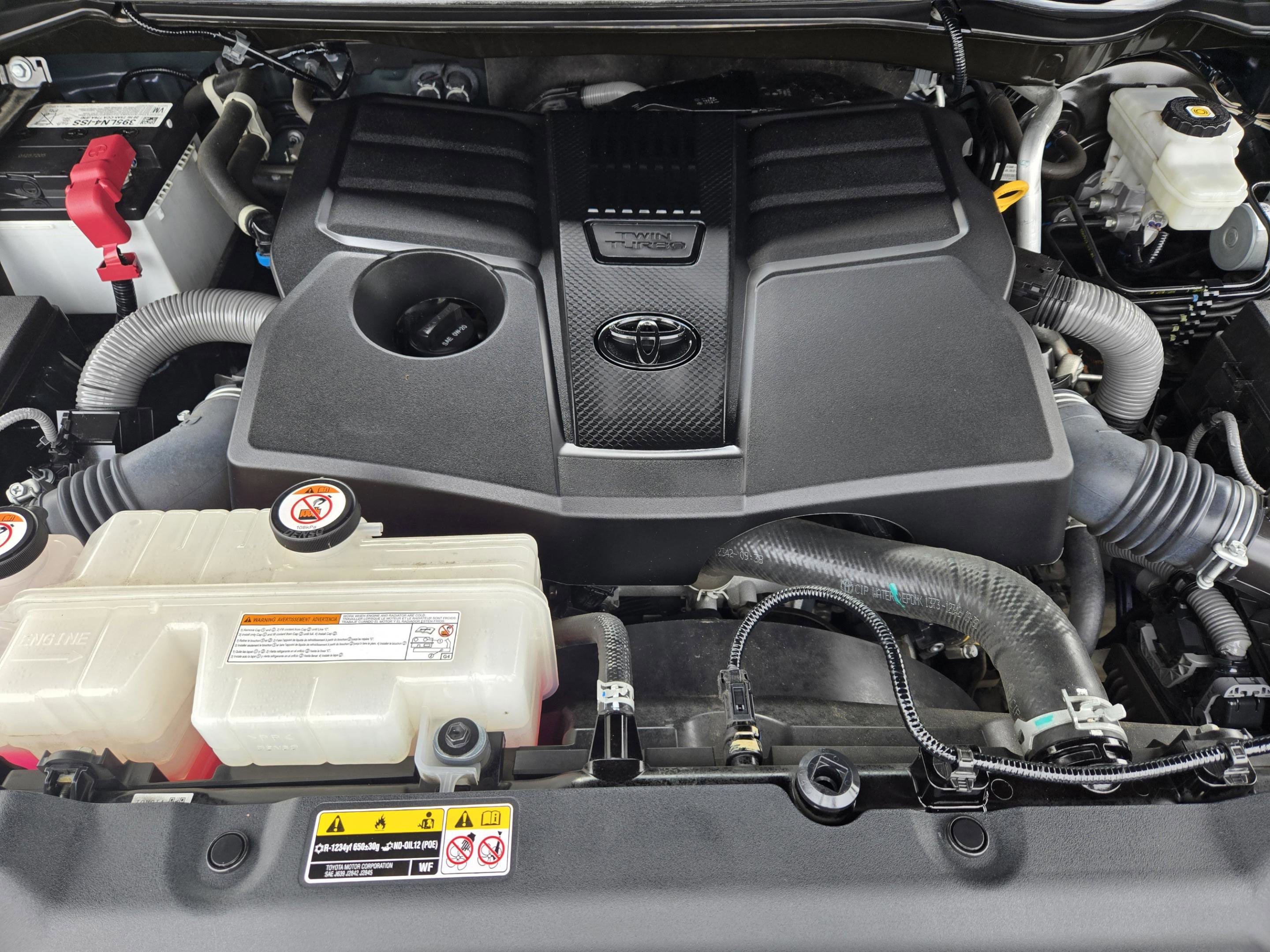 Used 2023 Toyota Tundra Platinum AWD/4WD image 31