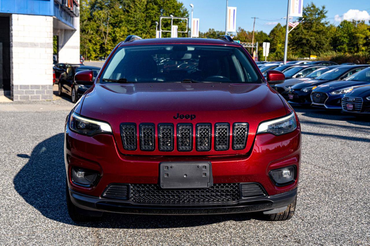 Used 2020 Jeep Cherokee Latitude Plus AWD/4WD image 2