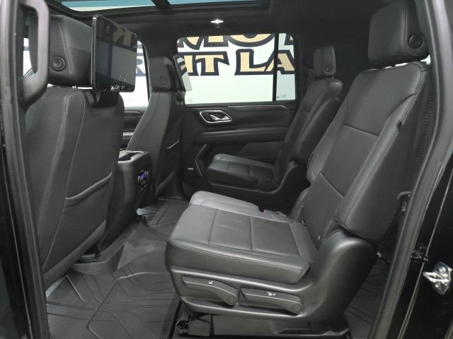 Used 2023 Chevrolet Suburban Z71 w/ Luxury Package image 10