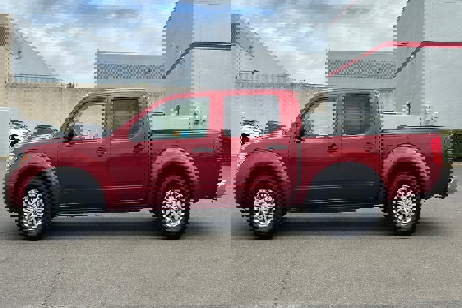 Used 2019 Nissan Frontier SV RWD image 9