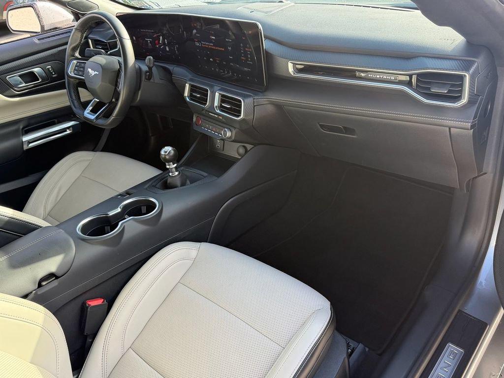 Used 2025 Ford Mustang GT Premium RWD image 14