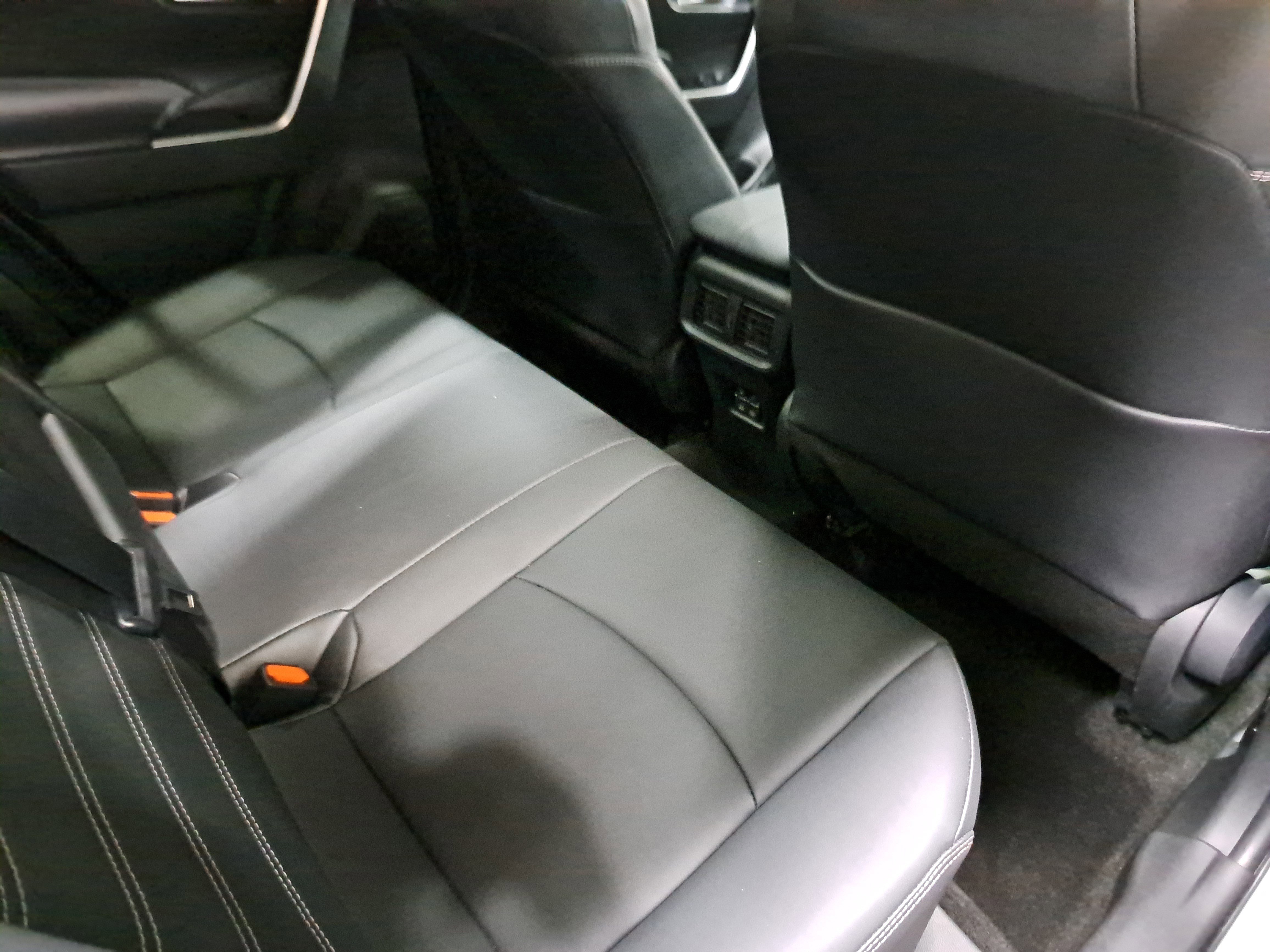 Used 2025 Toyota RAV4 XLE Premium image 11