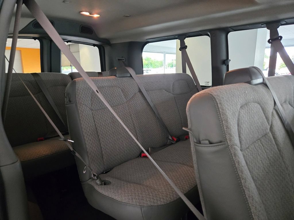 New 2026 Chevrolet Express 2500 LT w/ LT Preferred Equipment Group RWD image 9
