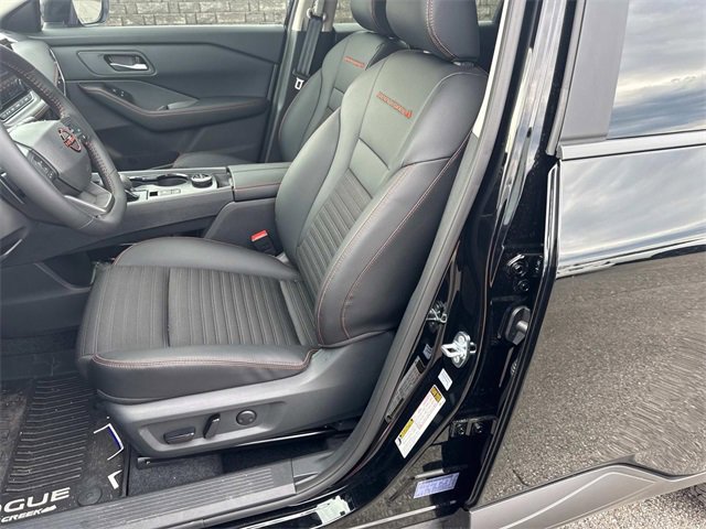 Certified 2026 Nissan Rogue SV image 29