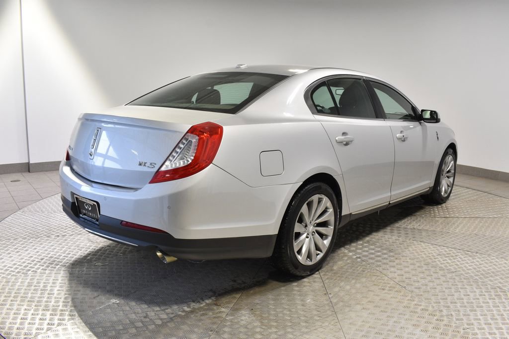 Used 2014 Lincoln MKS image 3