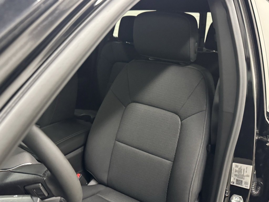 New 2025 GMC Canyon Elevation w/ Convenience Package image 34