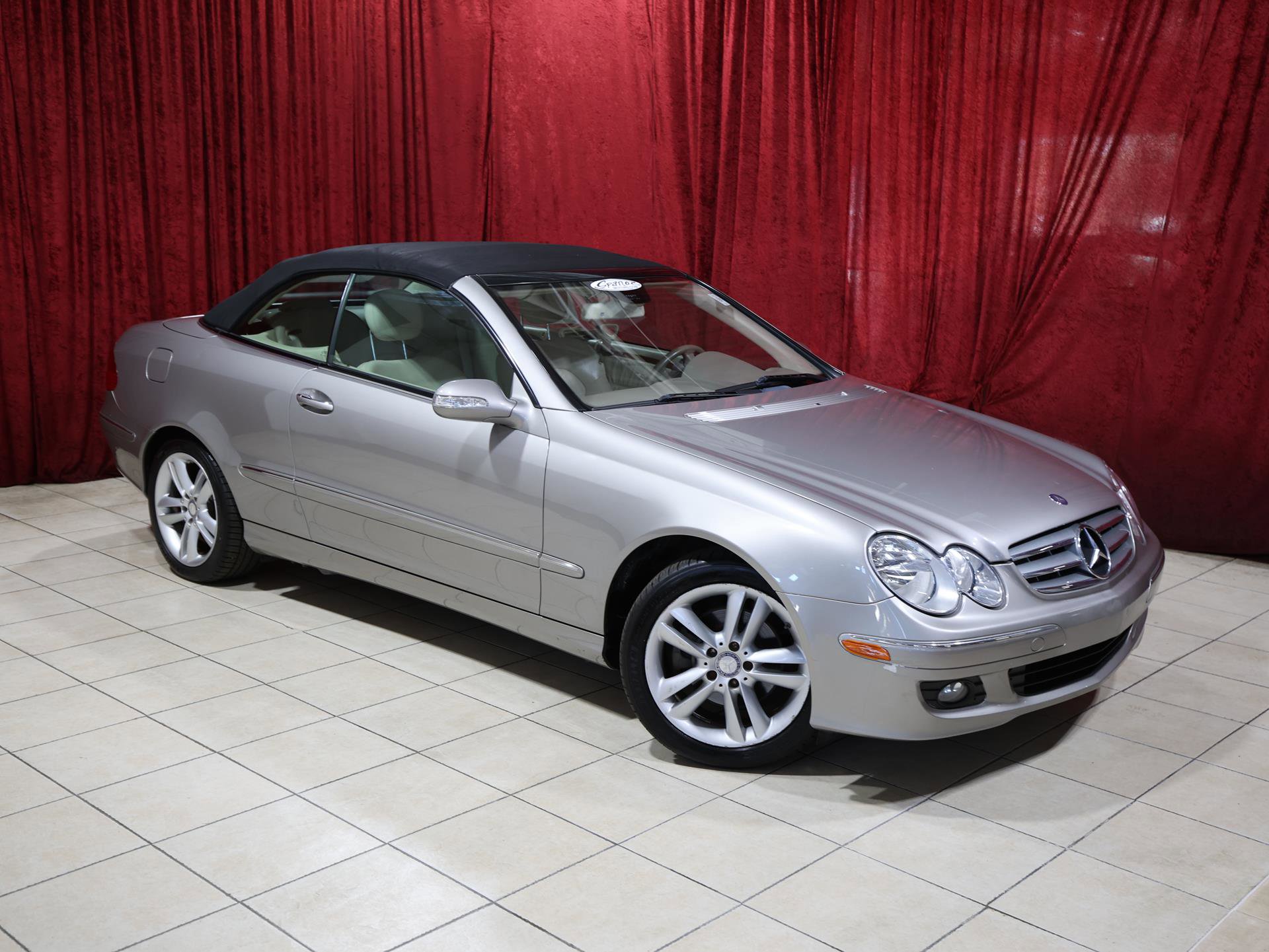 Used 2008 Mercedes-Benz CLK 350 Cabriolet image 2