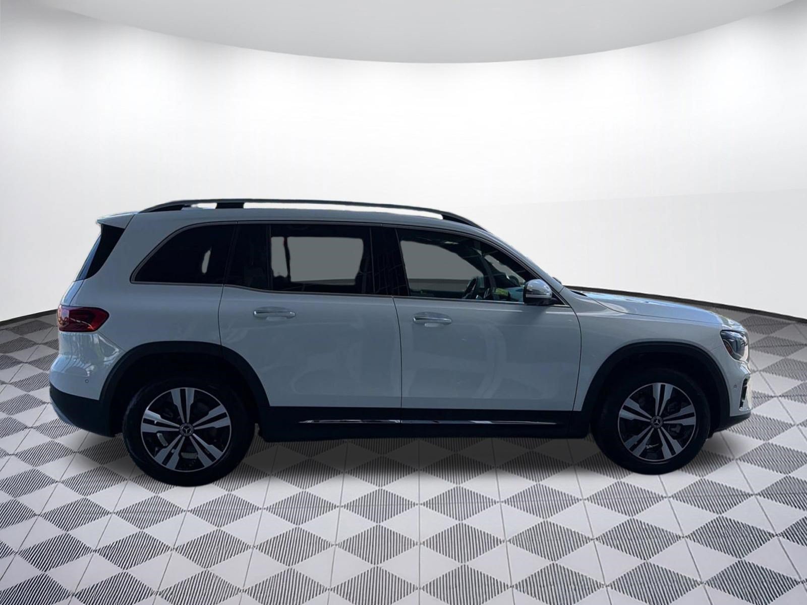 Used 2026 Mercedes-Benz GLB 250 image 8