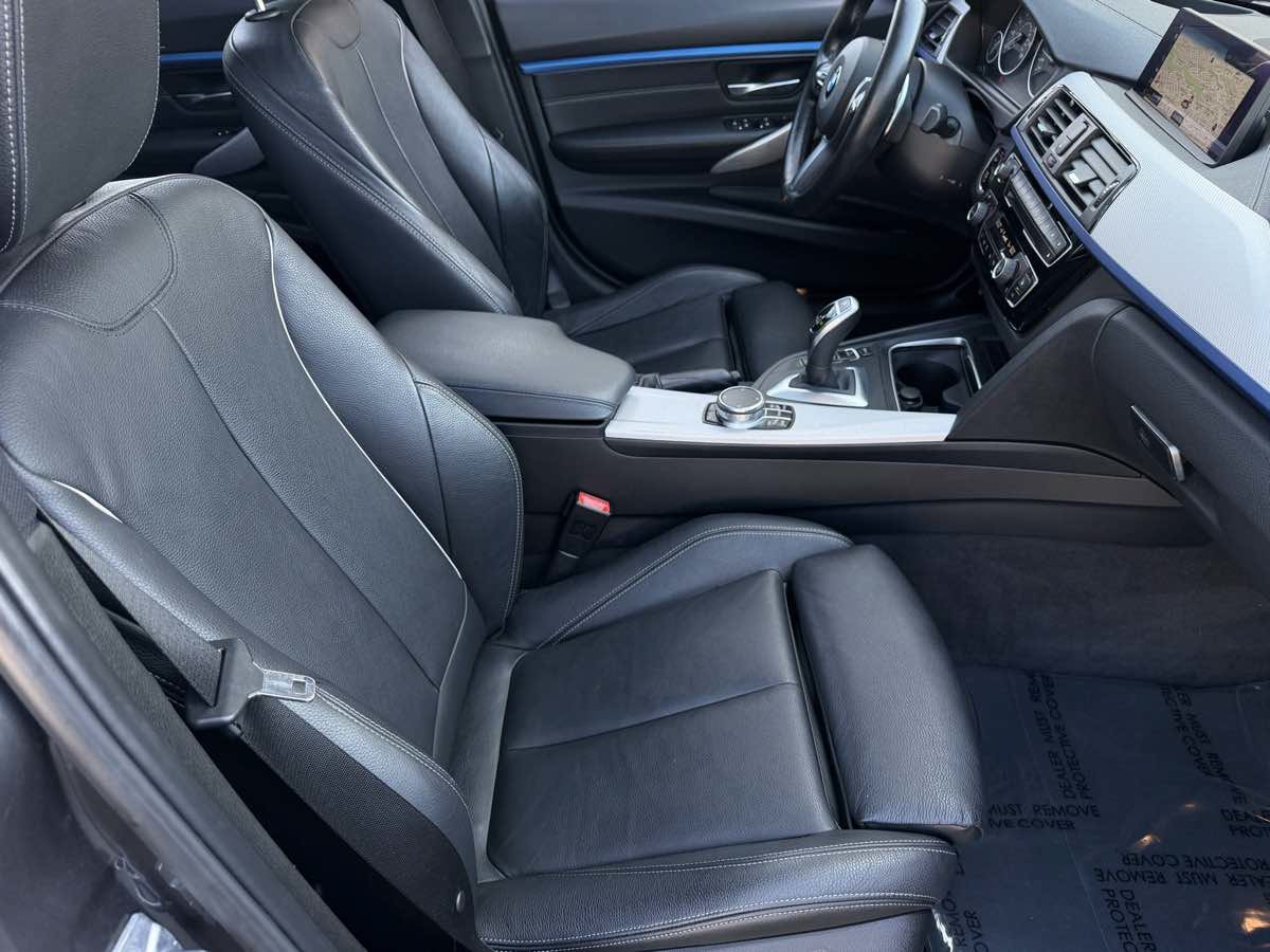 Used 2018 BMW 340i Sedan w/ Premium Package RWD image 22