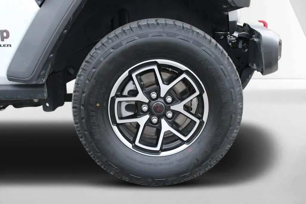 Used 2024 Jeep Wrangler Unlimited Rubicon image 36