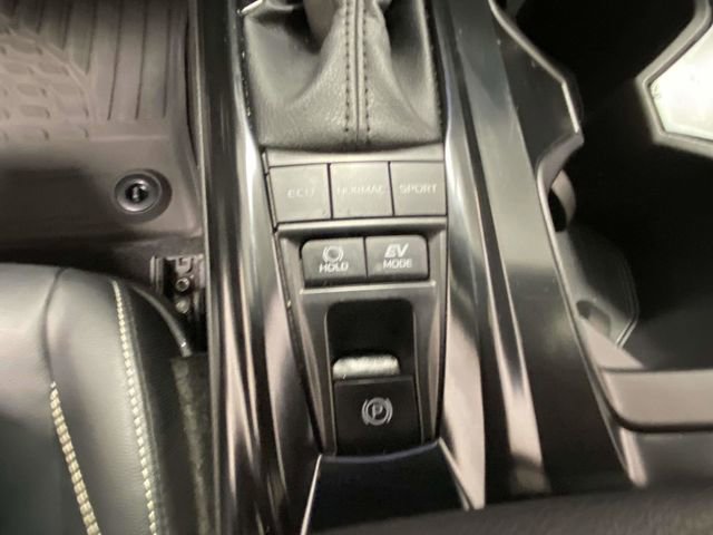 Used 2025 Toyota Camry SE w/ Convenience Package image 18