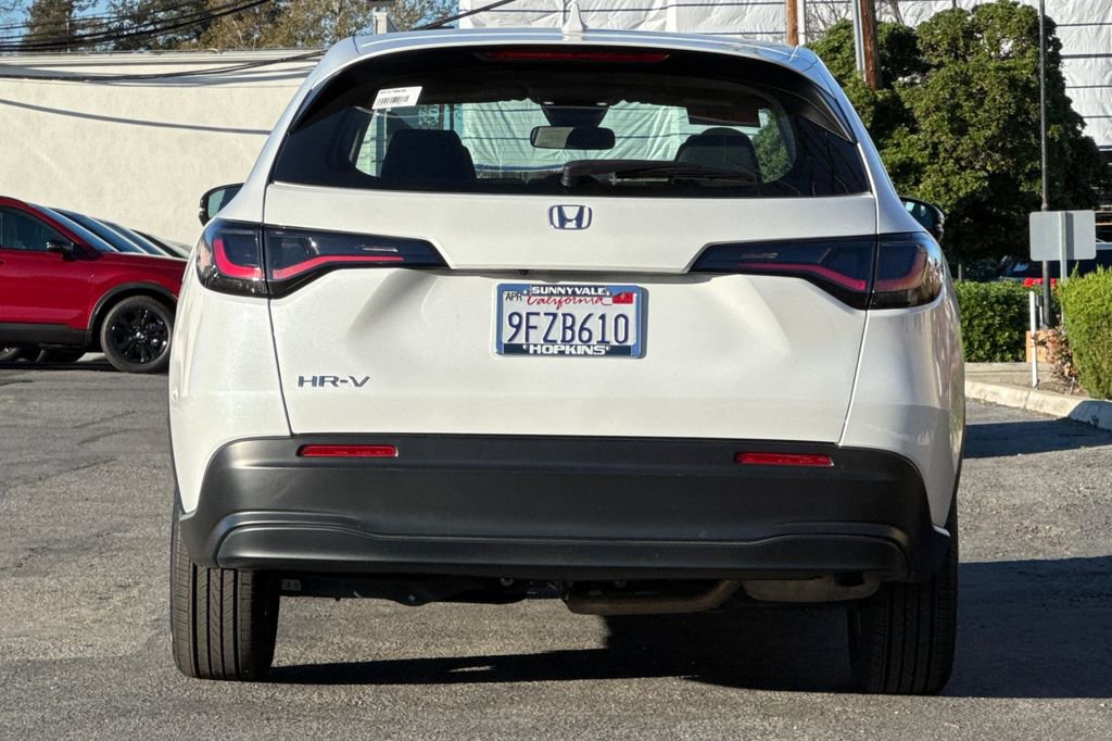 Used 2023 Honda HR-V LX image 4