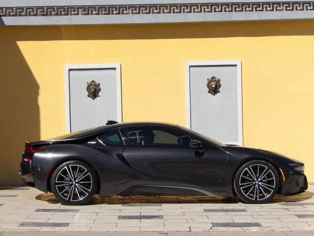 Used 2019 BMW i8 Coupe image 12