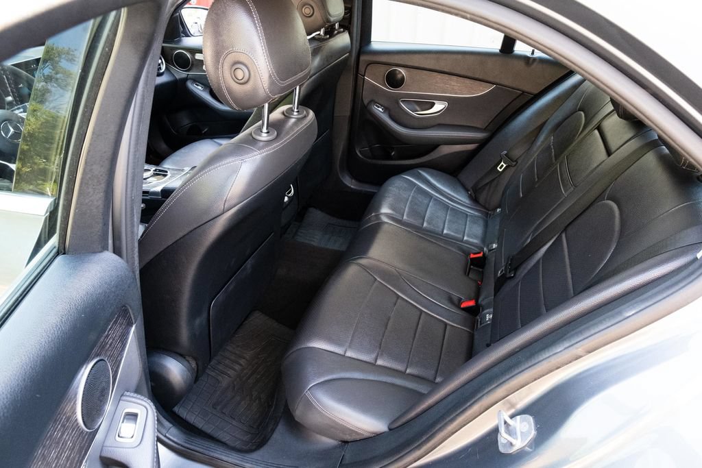 Used 2019 Mercedes-Benz C 300 Sedan image 25