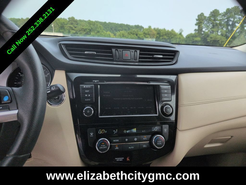 Used 2019 Nissan Rogue SL FWD image 18