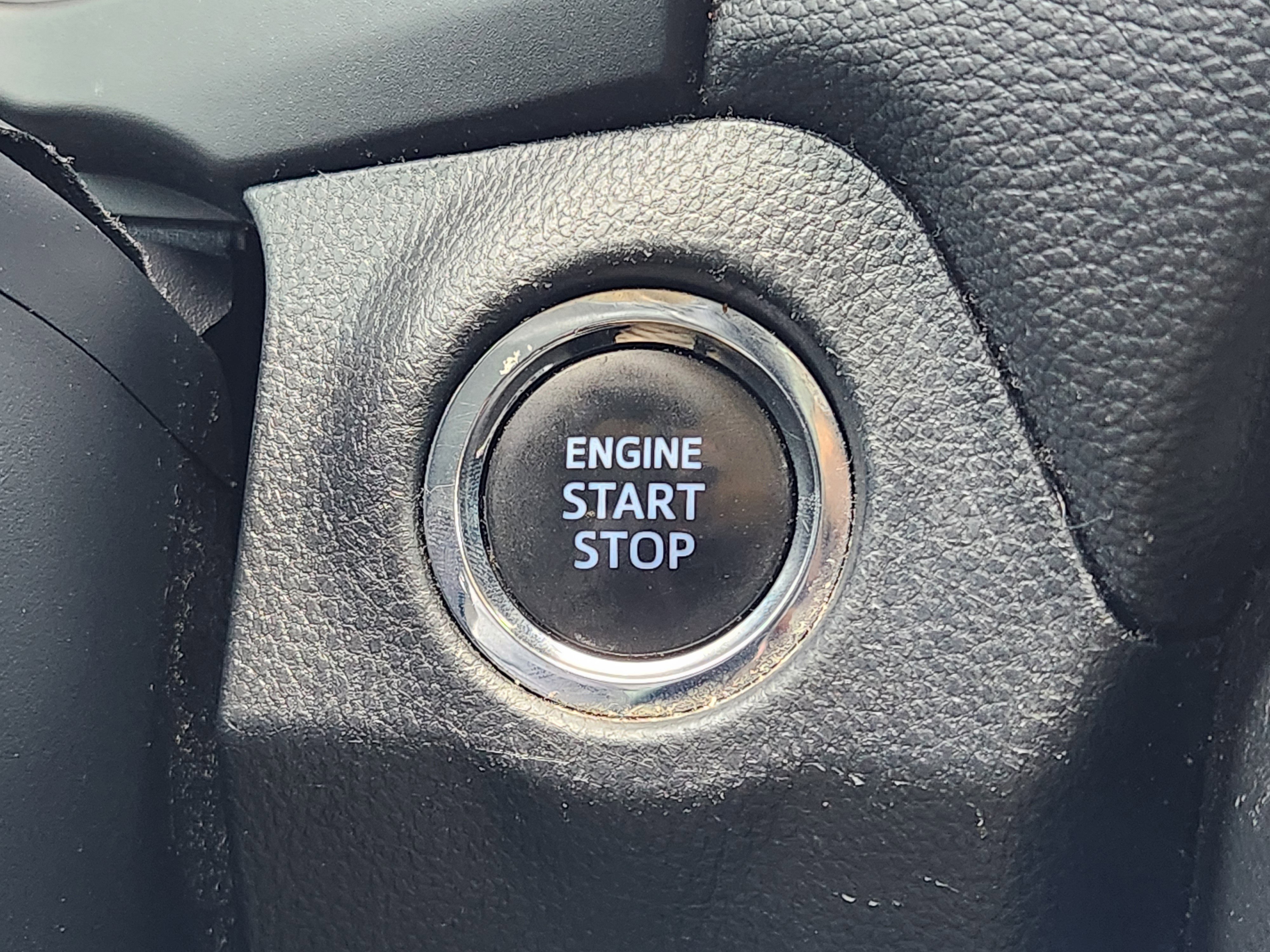 Used 2022 Toyota RAV4 Limited image 40