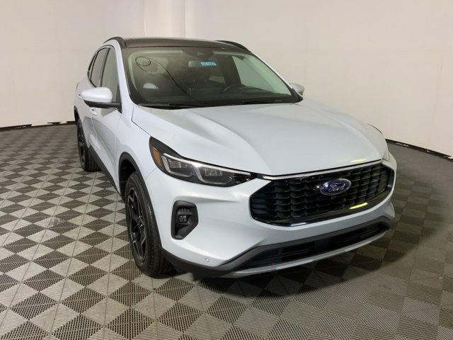New 2026 Ford Escape Platinum w/ Premium Technology Package image 4