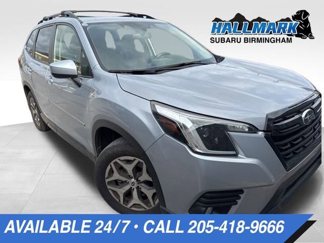 Used 2023 Subaru Forester Premium image 1