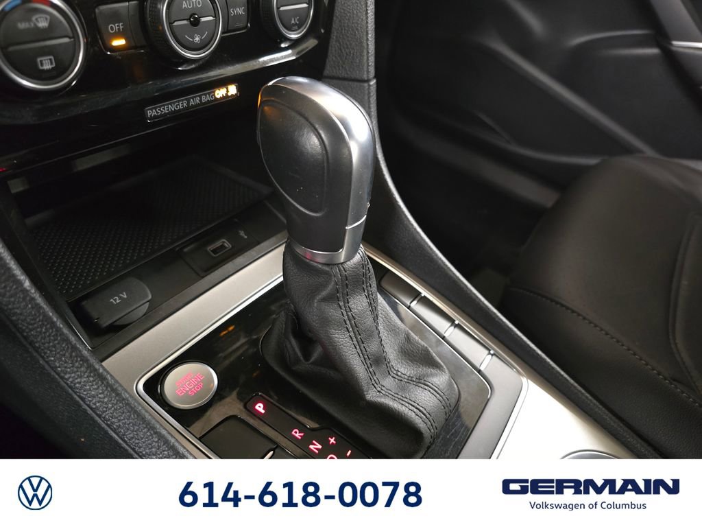 Used 2021 Volkswagen Passat 2.0T R-Line image 32