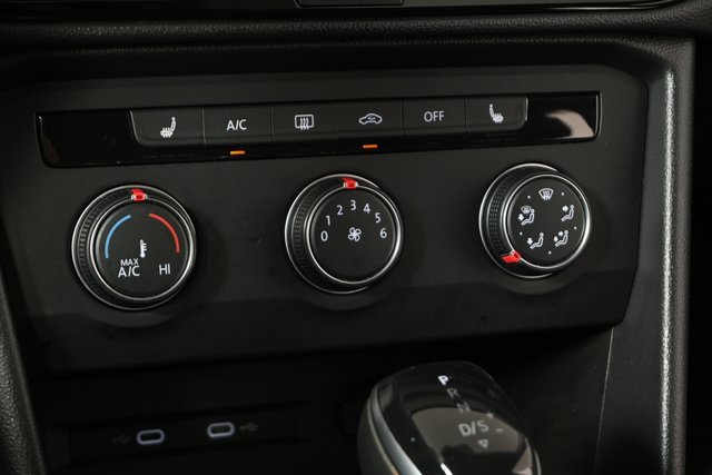 Used 2022 Volkswagen Taos SE image 14