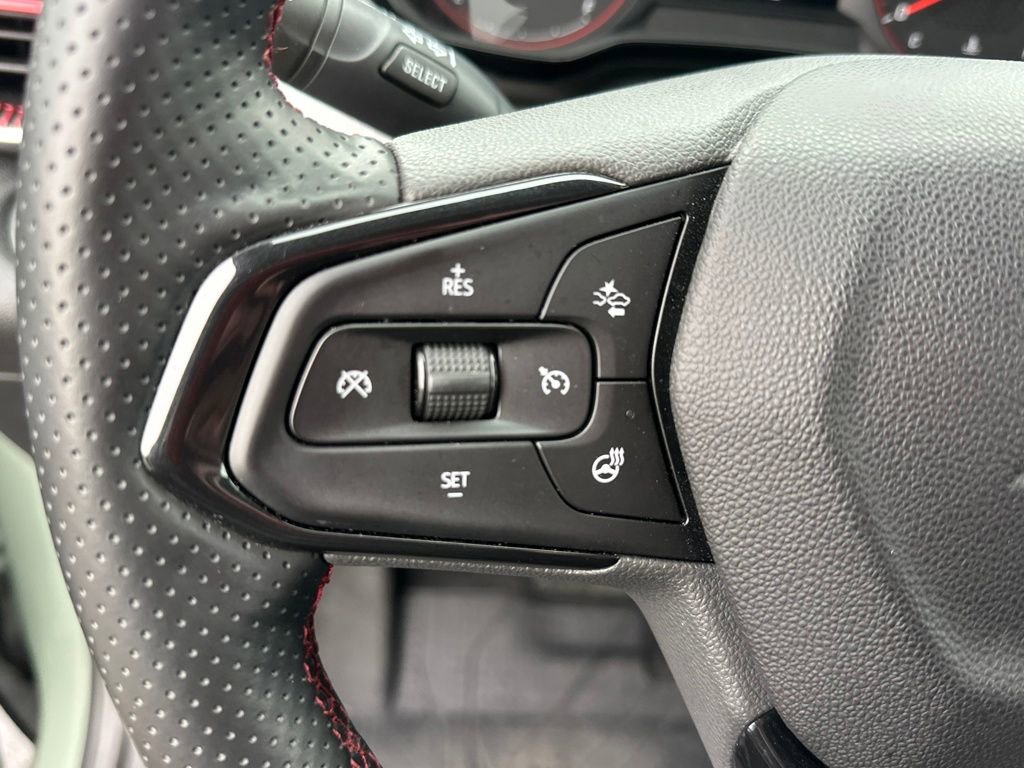 Used 2024 Chevrolet Trax RS w/ Driver Confidence Package image 17