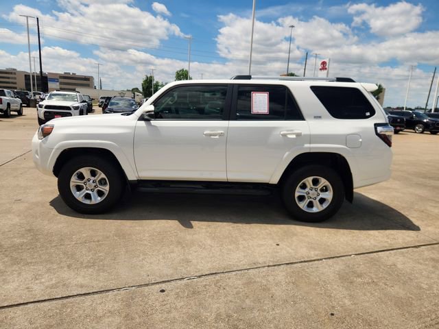Certified 2022 Toyota 4Runner SR5 Premium w/ Moonroof Package AWD/4WD image 4