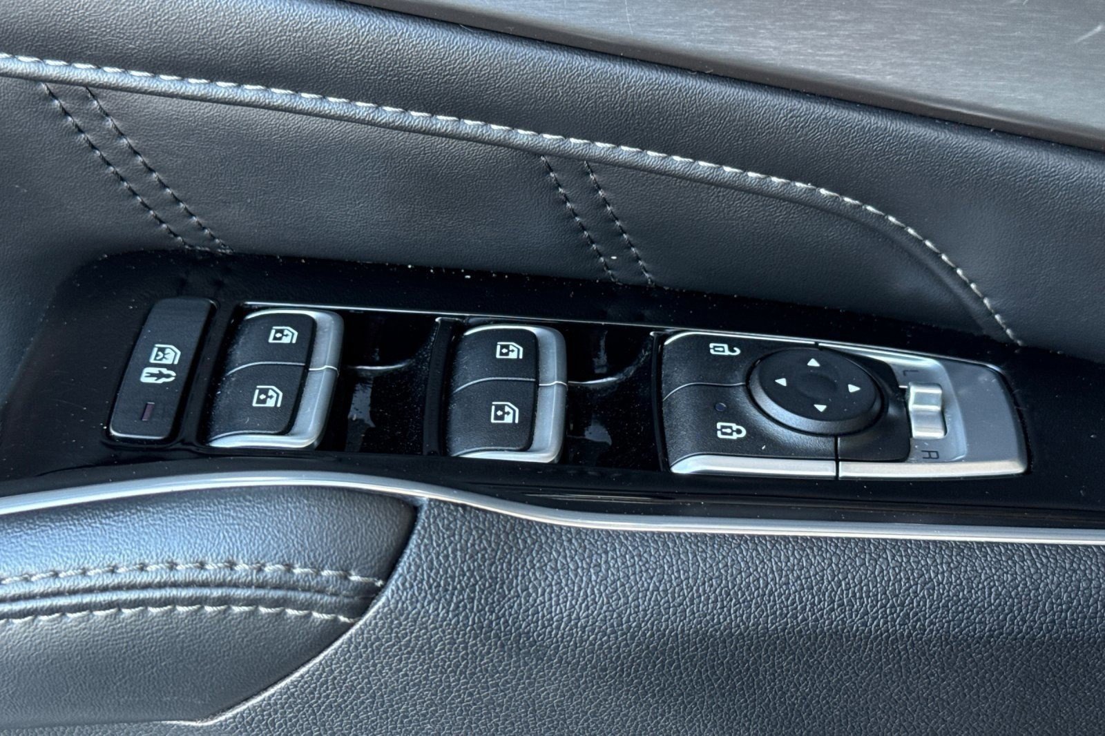 Used 2022 Kia Sorento SX image 13