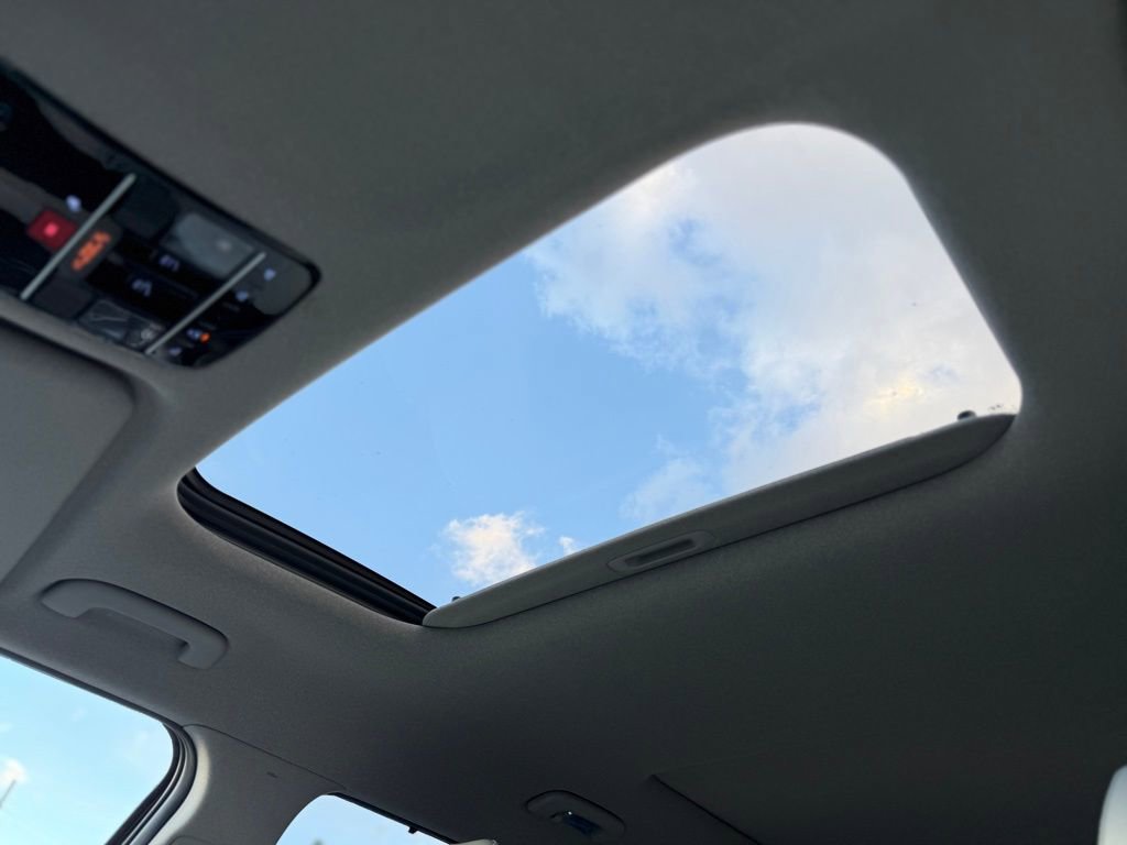 Used 2024 Hyundai Santa Fe Limited image 23