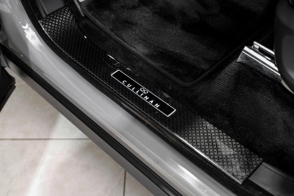 Used 2023 Rolls-Royce Cullinan Black Badge w/ Driver's Package image 38