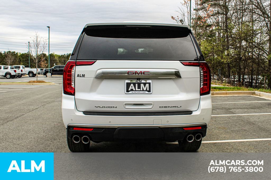 Used 2023 GMC Yukon XL Denali image 11