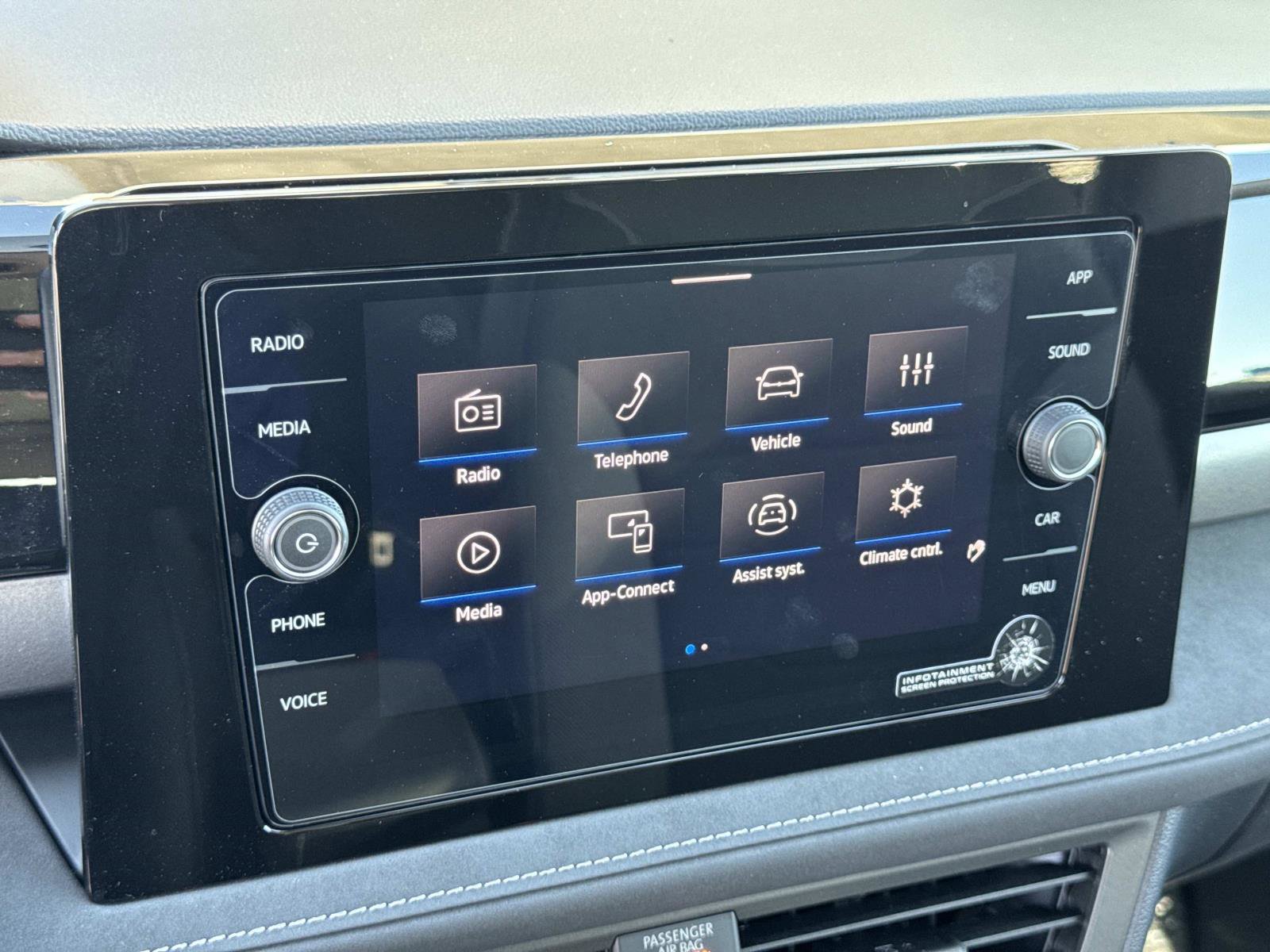 New 2026 Volkswagen Taos SE image 13